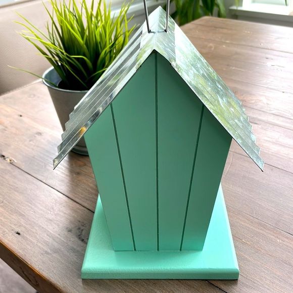 (Sold) Farmhouse Style hanging birdhouse. Brand new. - Picture 4 of 4